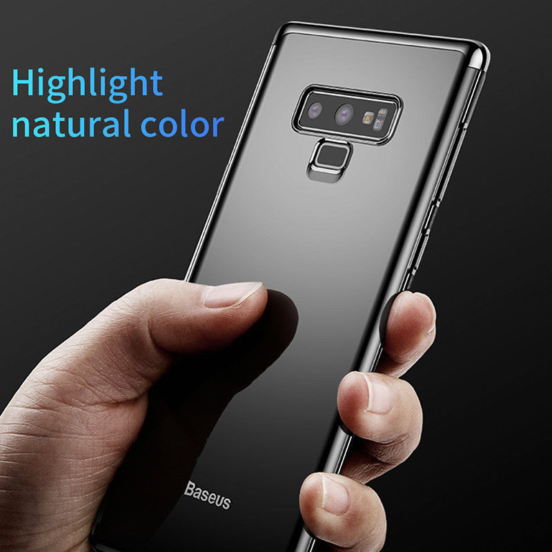 Ốp Lưng Viền Samsung Galaxy Note 9 Hiệu Baseus Glitter có thiết kế mặt lưng trong suốt hoàn toàn lộ nguyên bản mặt lưng của máy đẹp và sang hơn khi điểm nhấn là lớp viền màu bóng sắc sảo.